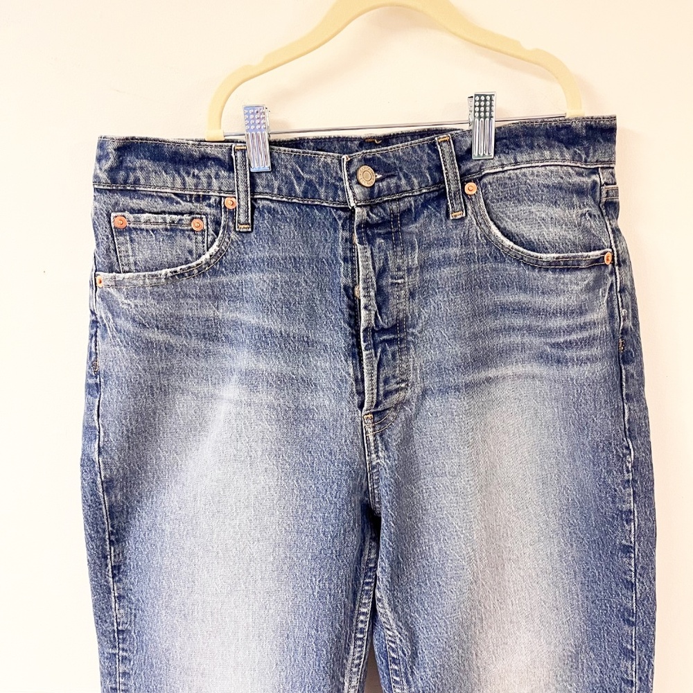 GAP Cheeky Straight Leg High Rise Button Fly Jeans in Medium Wash Size 10S - Picture 6 of 14